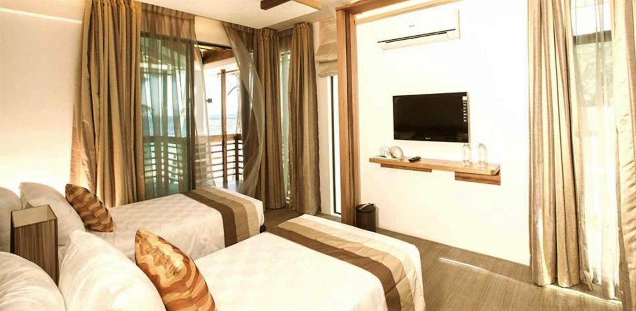 Infinity Resort Puerto Galera Exteriör bild